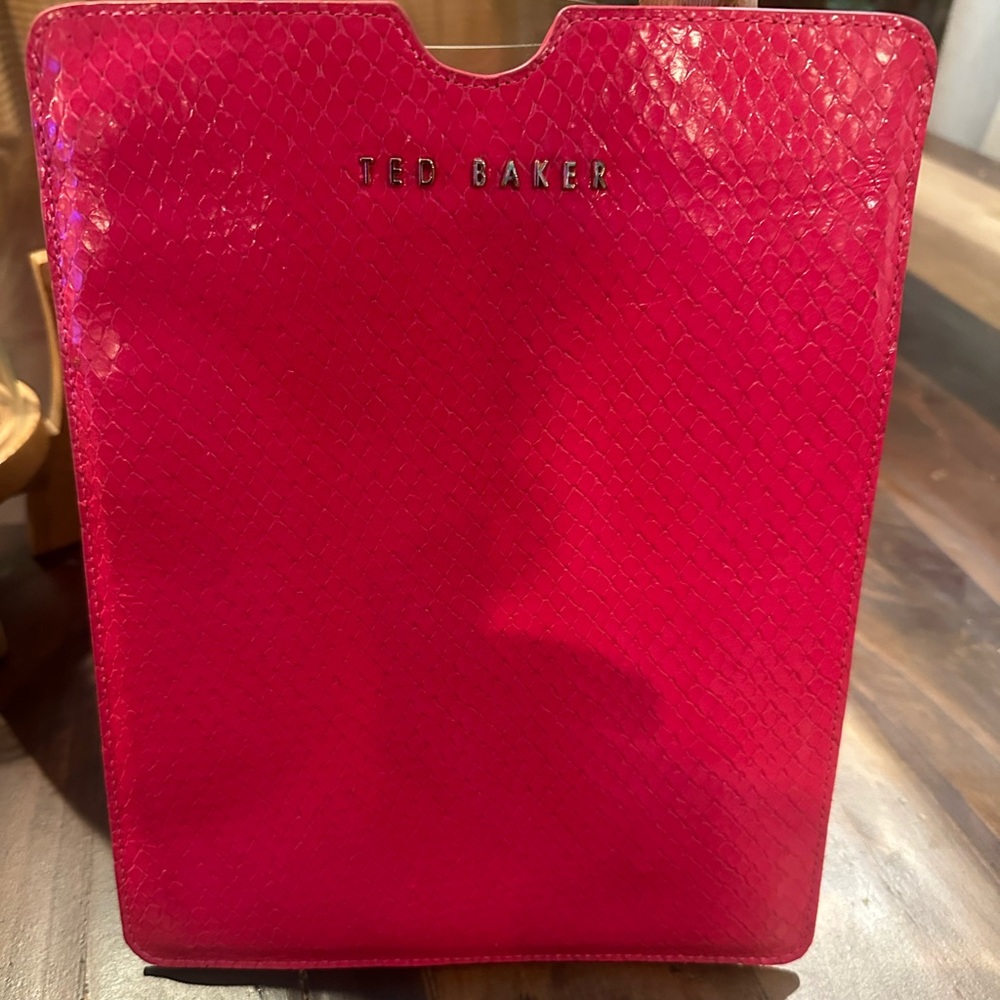 💐🌺Ted Baker IPad Case💐🌺
